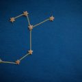 星座が芸能人の人生に与える影響：インタビューや名言で探る
